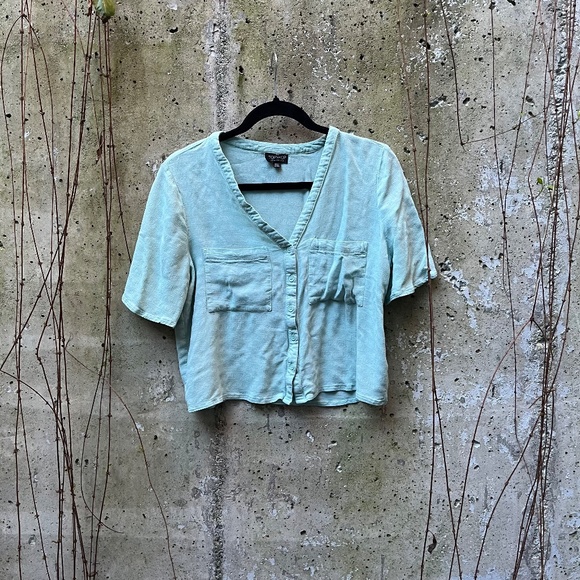 Topshop Mint Green Blouse w/ Pocket Detail, Button-Down Shirt, Size 8 - Picture 3 of 11